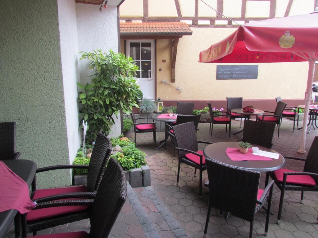 Hotel Zum Erker Trebur ภายนอก รูปภาพ